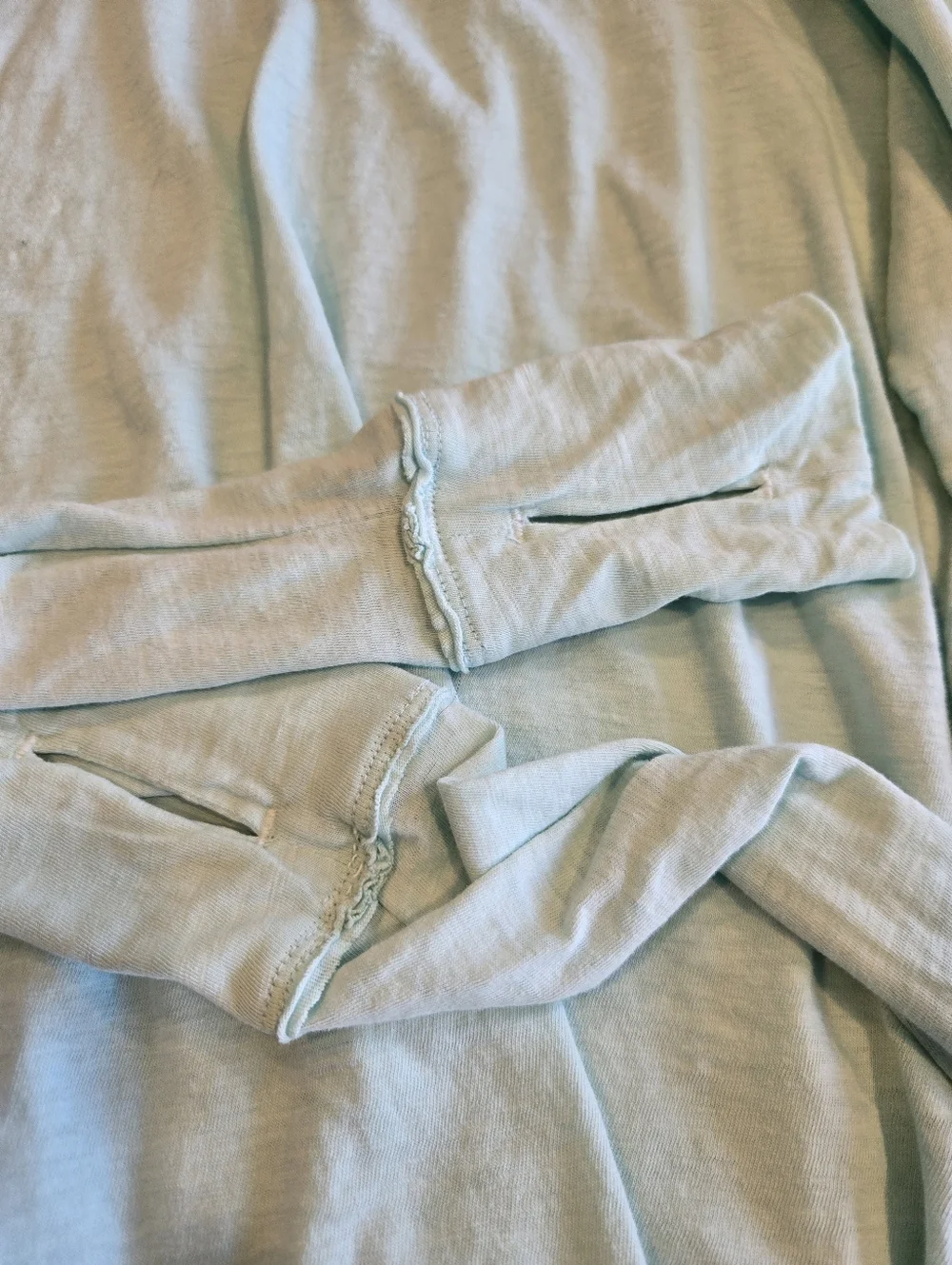 NWOT. We The Free Arden TeeLight Aqua Long Sleeve Tee With Thumbholes Size S - Picture 4 of 5